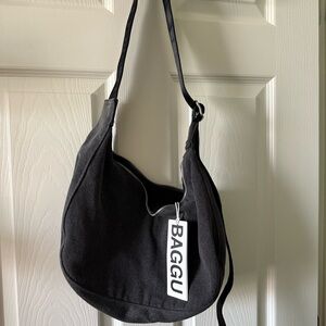 NWT BAGGU Washed Black Denim Medium Crescent